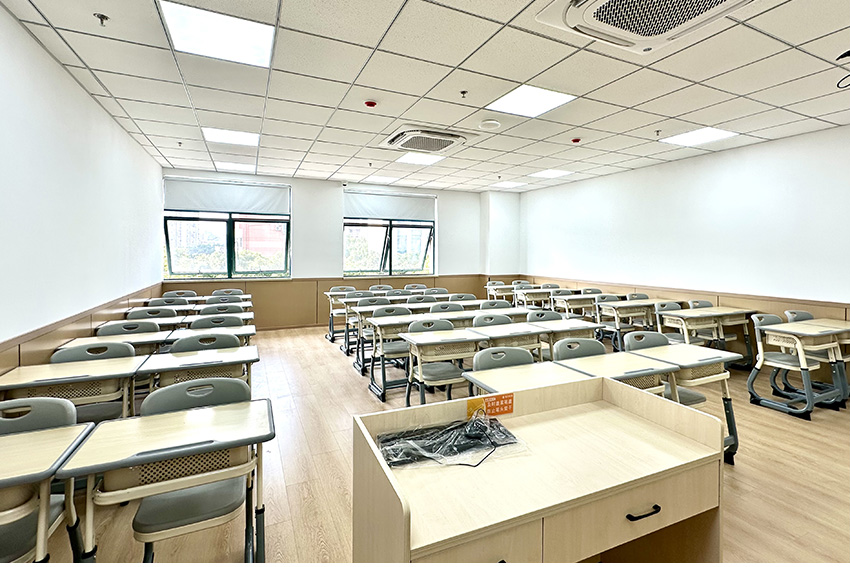 上海新(xin)舟素養_教室環境圖片